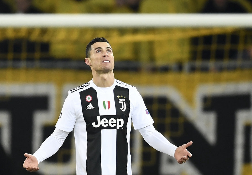 德天空：赫塔16岁中场艾希霍恩引众豪门争夺，其解约金1200万（德天空：16岁赫塔中场新星艾希霍恩获多家豪门青睐，解约金为1200万）