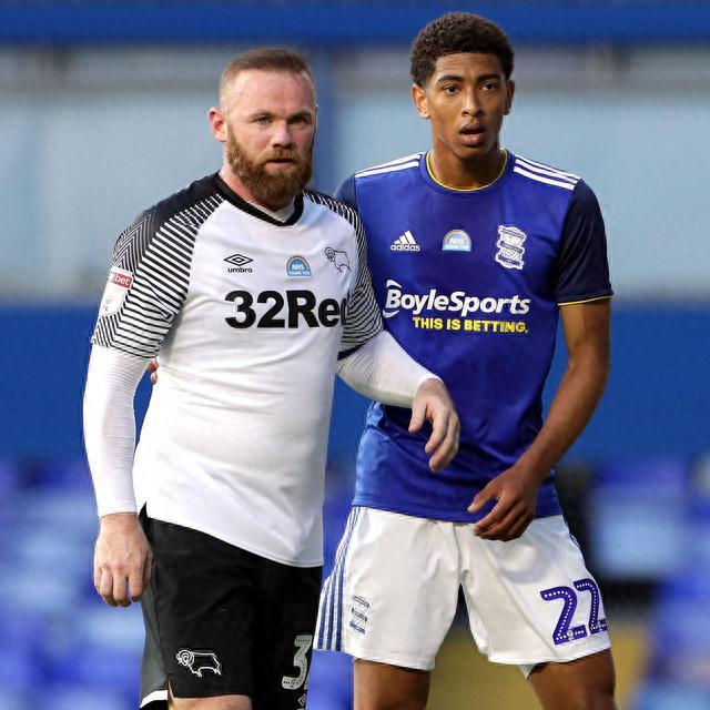 西蒙尼：我们一直在练定位球；现在不考虑前八只考虑奥维耶多（西蒙尼：定位球训练一直进行；暂不谈前八，只专注奥维耶多）