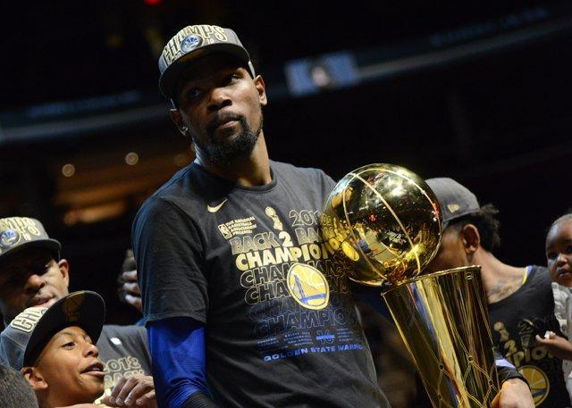 瓦科：特别感谢克雷桑给我这两次罚点机会，下回我再也不罚了（瓦科：感谢克雷桑两度让点，今后不再主罚点球）