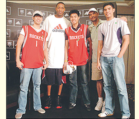 莱切vs比萨：卡马尔达、索蒂尔首发，阿金桑米罗、埃贝彻尔出战（莱切对阵比萨：卡马尔达、索蒂尔先发，阿金桑米罗与埃贝彻尔登场）