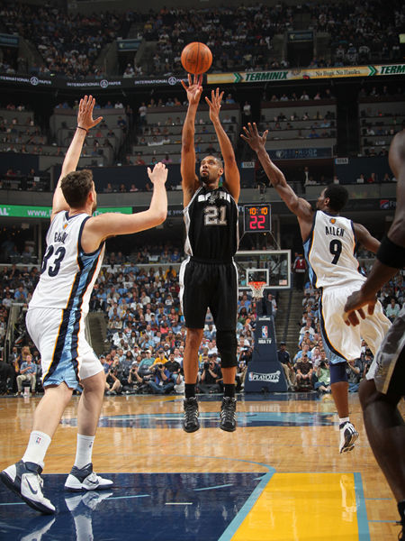 廖三宁替补出场砍17+6+5，犀利突破成少有亮点（廖三宁替补轰17+6+5，犀利突破成场上为数不多的亮点）