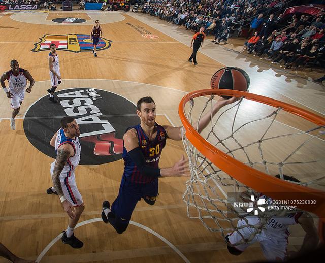 官方：曼奇尼出任卡塔尔萨德主帅，双方签约两个半赛季（官宣：曼奇尼执掌卡塔尔阿尔萨德，合同期两个半赛季）