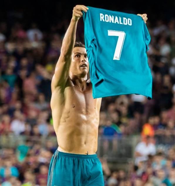 科莫vs卡利亚里：莫拉塔、尼科-帕斯首发，米纳、塞巴斯蒂亚诺-埃斯波西托出战（科莫迎战卡利亚里：莫拉塔、尼科-帕斯先发，米纳与塞巴斯蒂亚诺-埃斯波西托亮相）