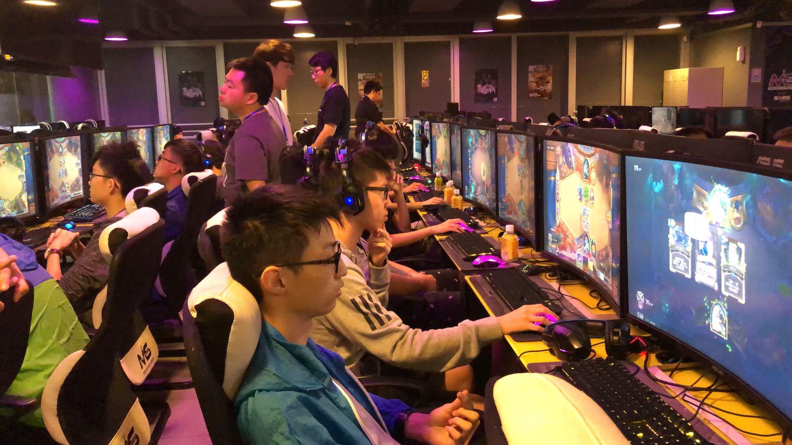 一场关于政 一场关于政